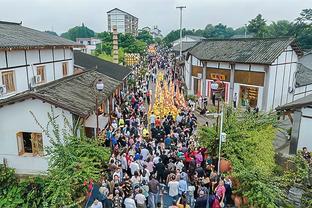 湖人季中赛后共6胜其中2场来自雷霆 上次浓眉赛前还表示必须要赢